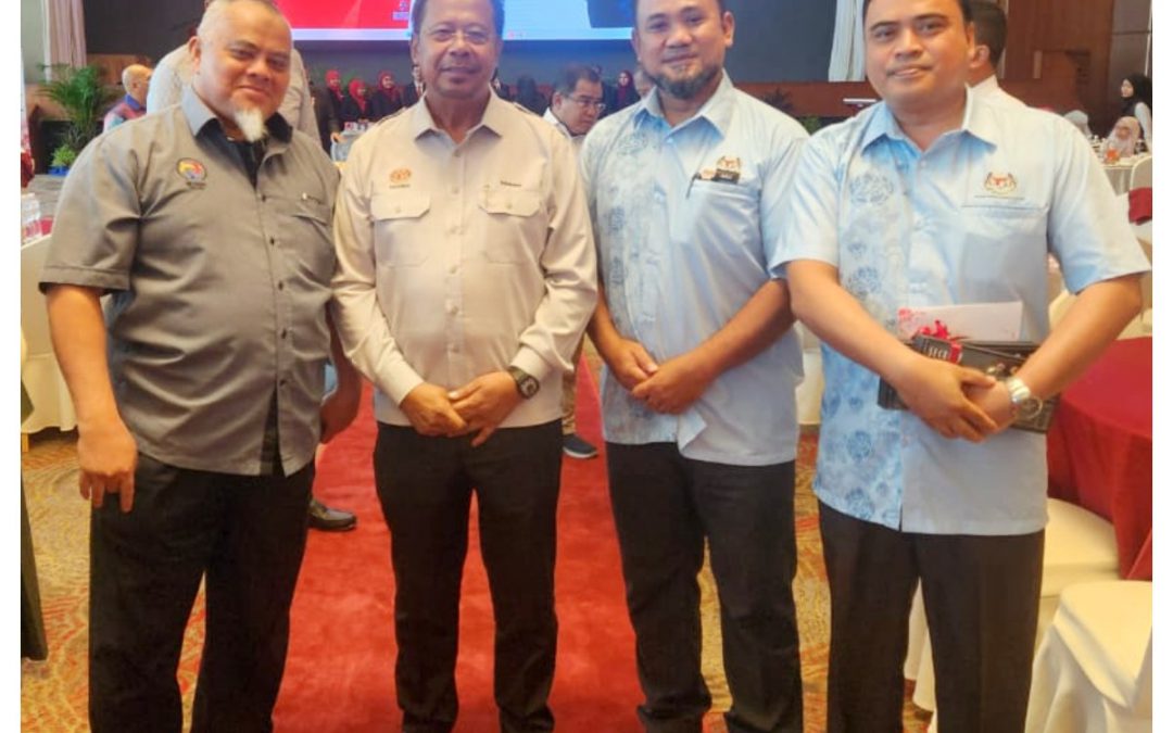 PENYERTAAN MAJLIS PENYERAHAN BANTUAN PROGRAM HAL EHWAL KESATUAN SEKERJA (PHEKS) PERINGKAT ZON SELATAN